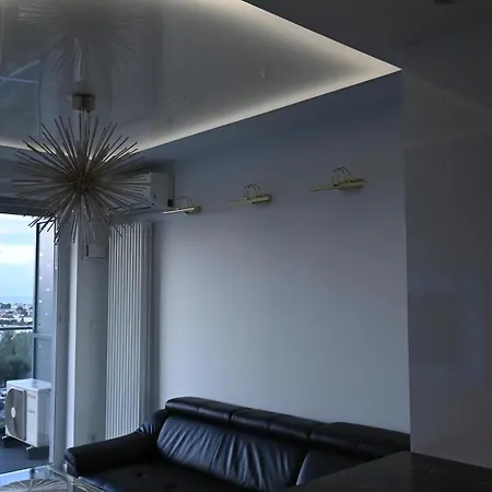 Onyx Modern Tower