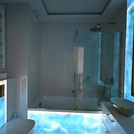 Onyx Modern Tower